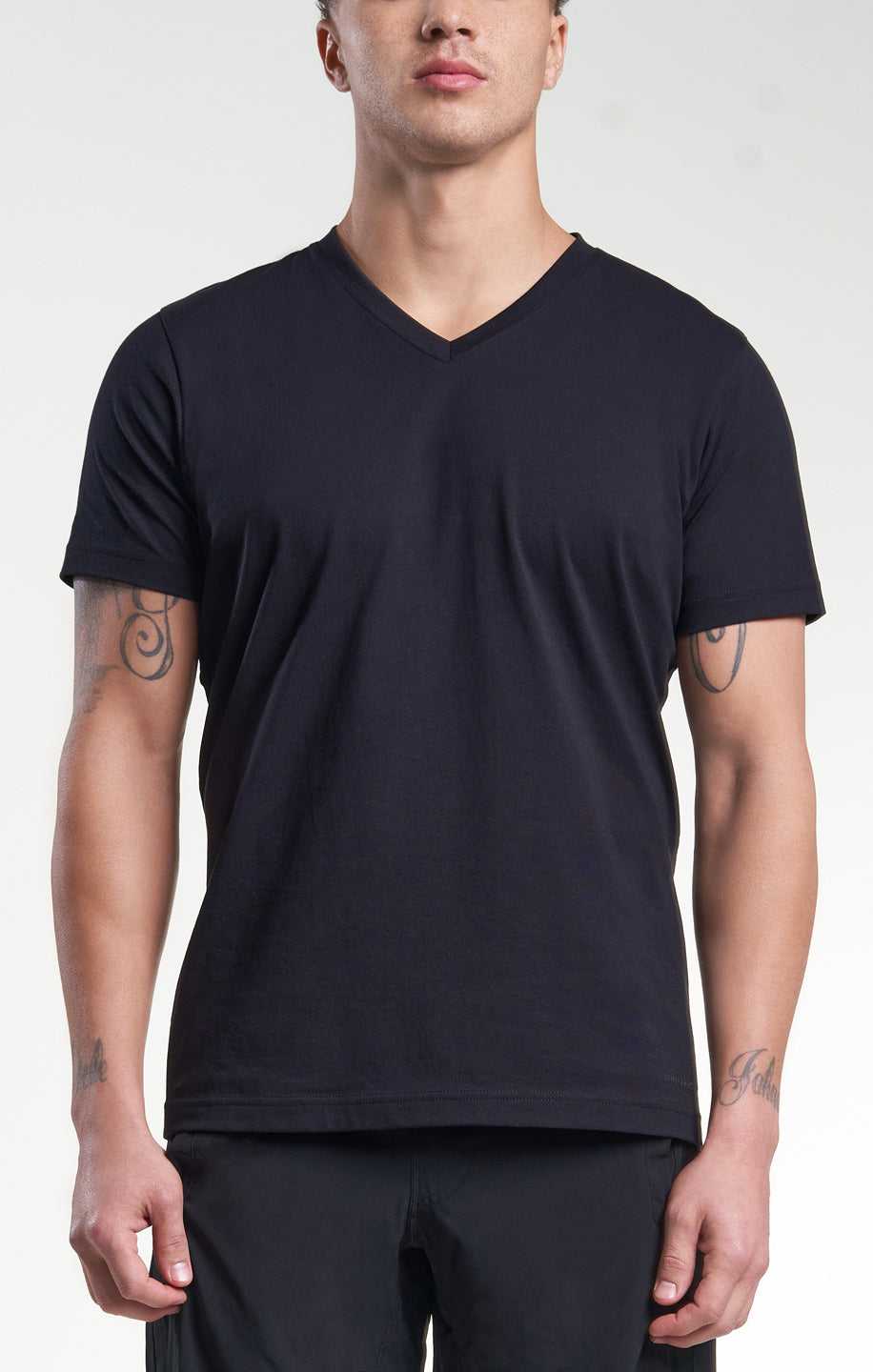 Logo V-Neck Tee Black